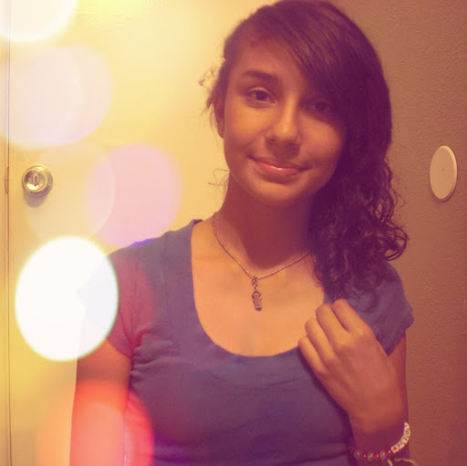 Karen Rivas Photo 13