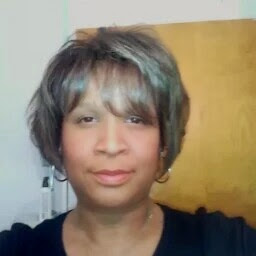 Tracie Warren Photo 14
