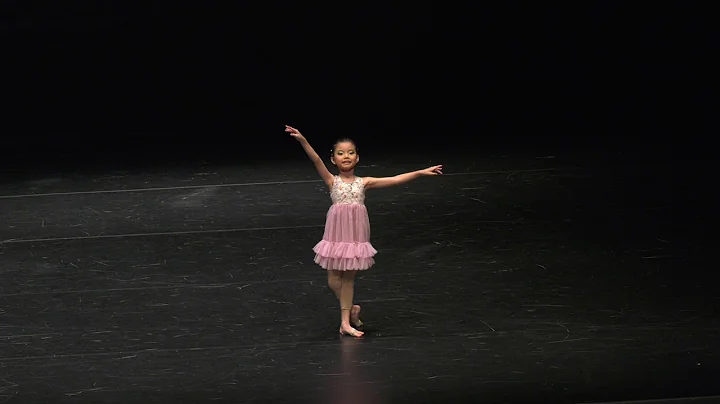 Valerie Sun Photo 26