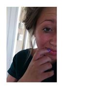 Renee Davies Photo 7