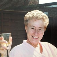 Gloria Hooper Photo 5