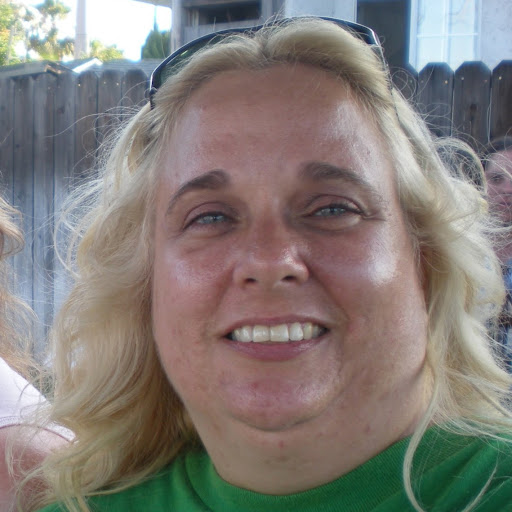 Stephanie Graham Photo 13
