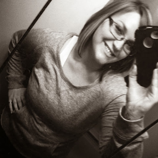 Tiffany Davis Photo 17
