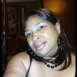 Yvette Phillips Photo 14