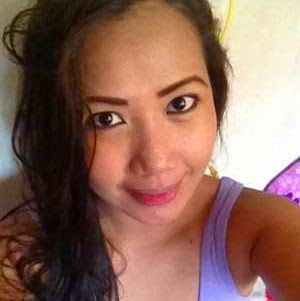 Loraine Torres Photo 14