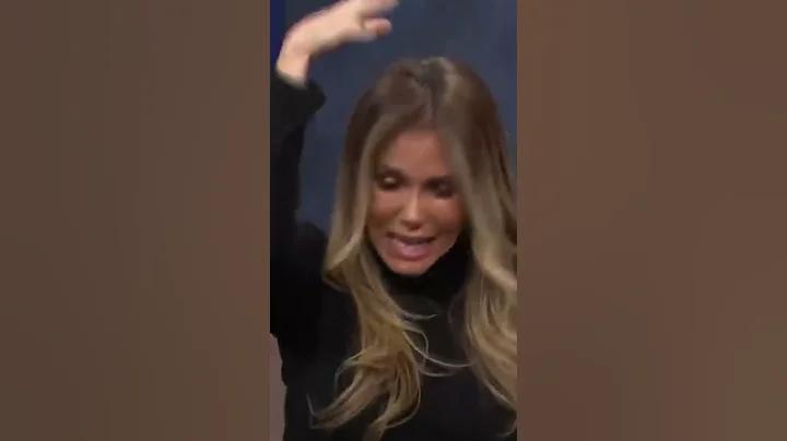 Helena Olivera Photo 10