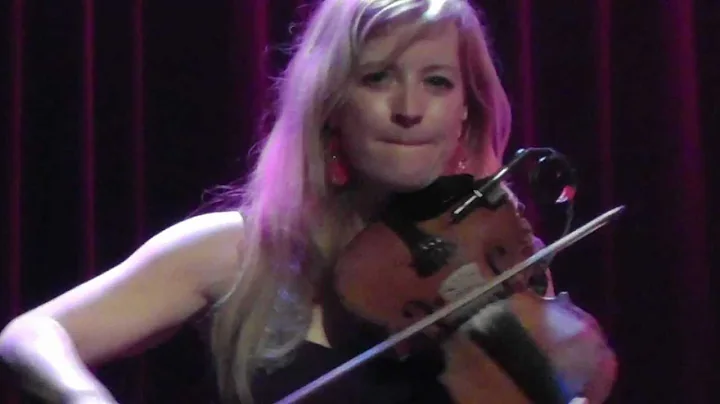 Charlotte Tarr Photo 9
