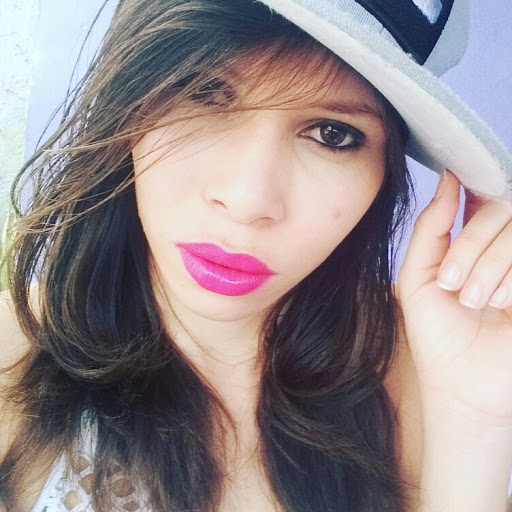 Pamela Pereira Photo 15