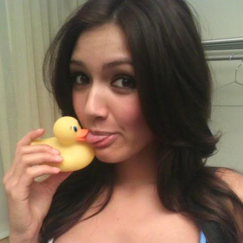 Holly Martin Photo 18