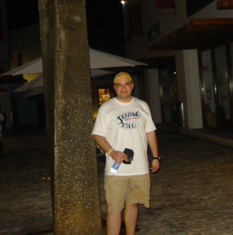 Roberto Botello Photo 13