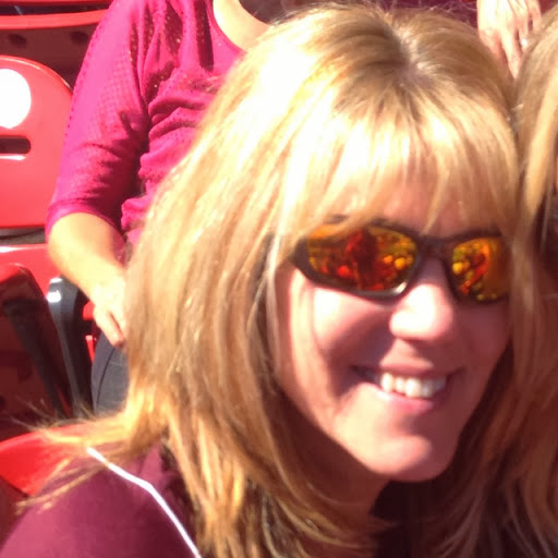 Laurie King Photo 17