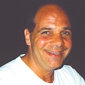 Neal Ross Photo 15