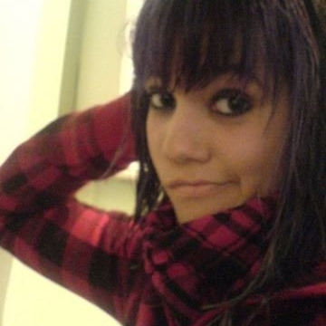 Hannah Schneider Photo 16