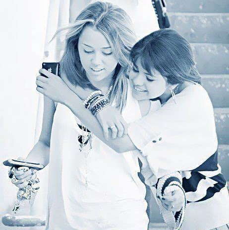 Miley Taylor Photo 9
