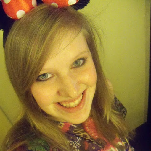 Emily Blum Photo 13