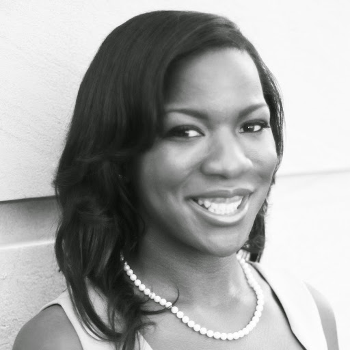 Amber Mayfield Photo 12