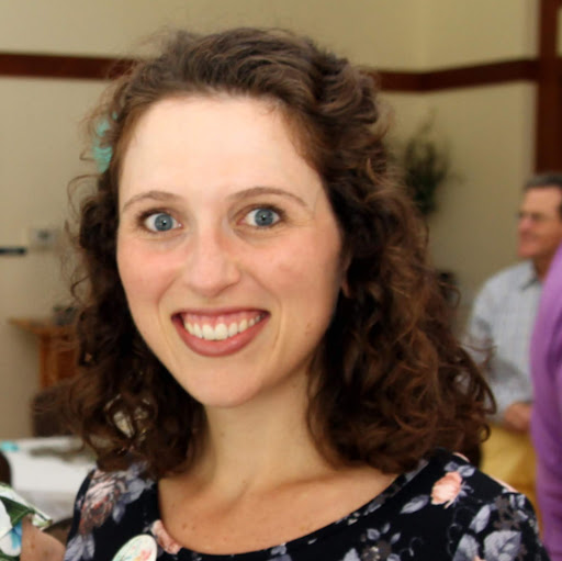 Caroline Bishop Photo 14