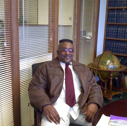 Kenneth Robertson Photo 12