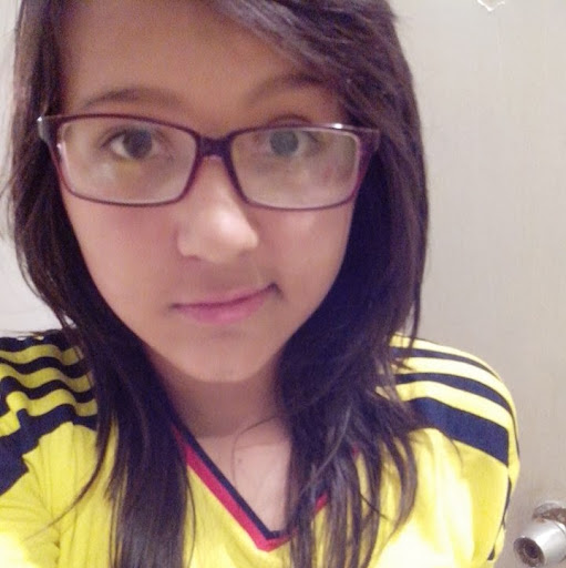 Kate Gonzalez Photo 9