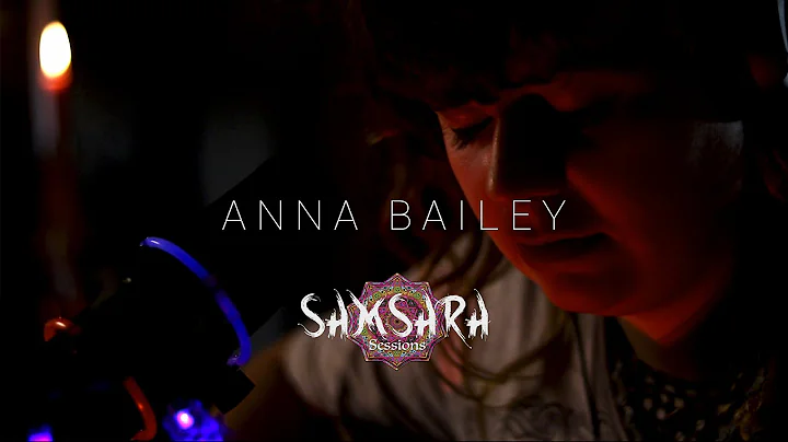 Anna Bailey Photo 30
