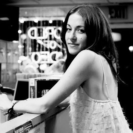 Molly Austin Photo 10
