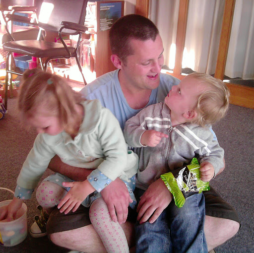 Daniel Cavanagh Photo 11