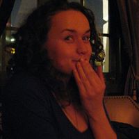 Genevieve Reynolds Photo 5