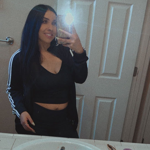 Aileen Hernandez Photo 10