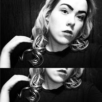Taylor Snyder Photo 6