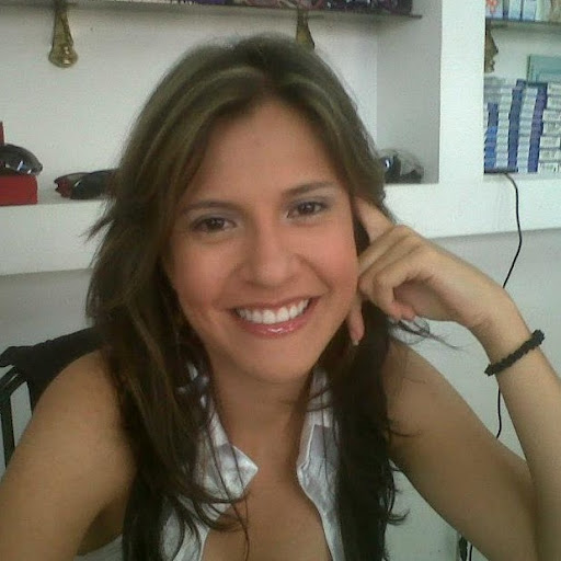 Paola Vargas Photo 16