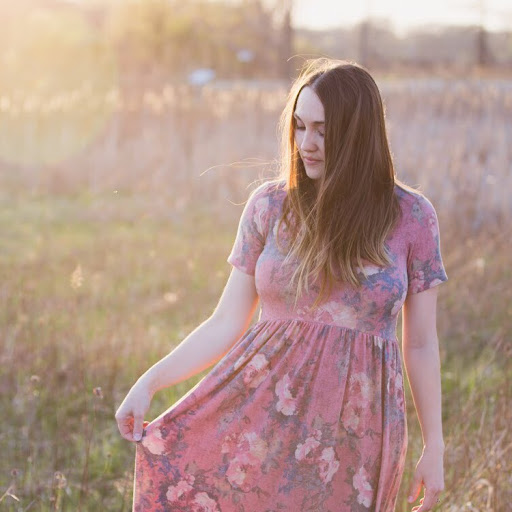 Sarah Lockhart Photo 16