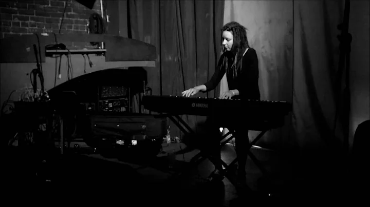 Nicole Lefebvre Photo 34