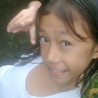 April Rosales Photo 3