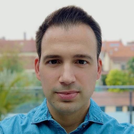 Julio Guerra Photo 10