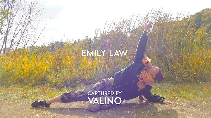 Emily Law Photo 33
