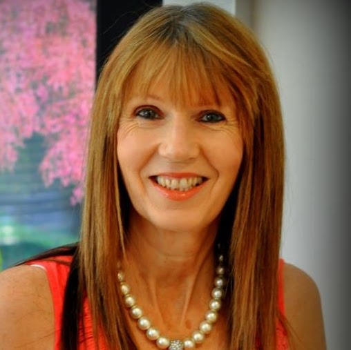 Laura Wyatt Photo 11