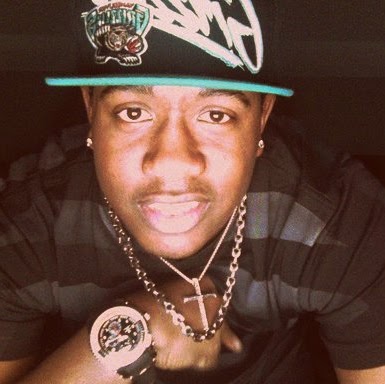 Darius Lewis Photo 15