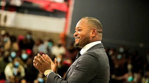 April Pastor Photo 15