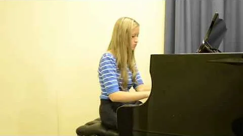 Miranda Lewis Photo 31