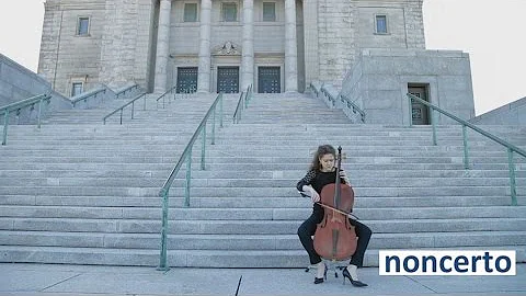 Janine Frey Photo 15