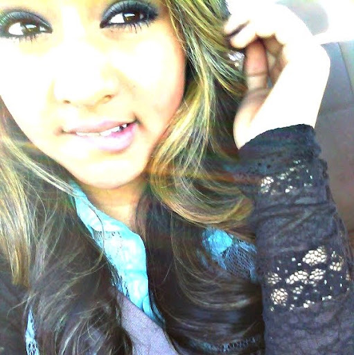 April Estrada Photo 11