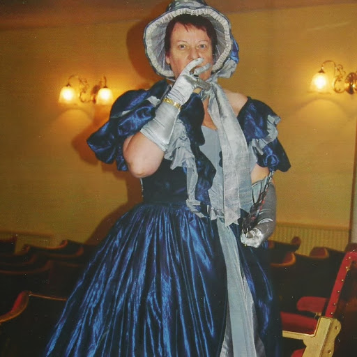 Stephanie Winters Photo 11