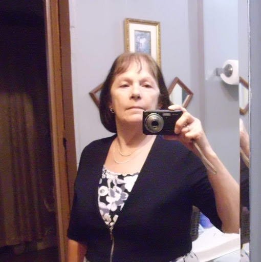 Linda Holbrook Photo 9