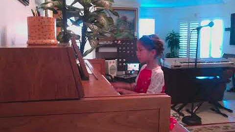 Kristie Nguyen Photo 24