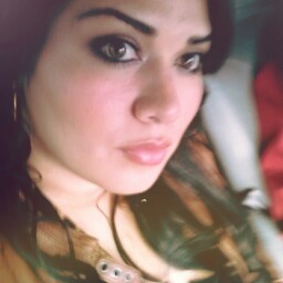 Ada Gomez Photo 14