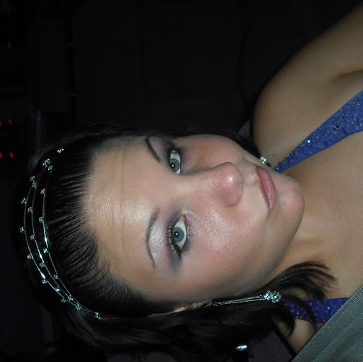Tiffany Schultz Photo 9