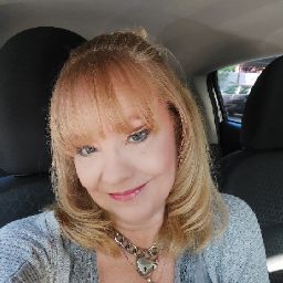 Debbie Johnstone Photo 9