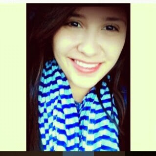 Karla Lopez Photo 10