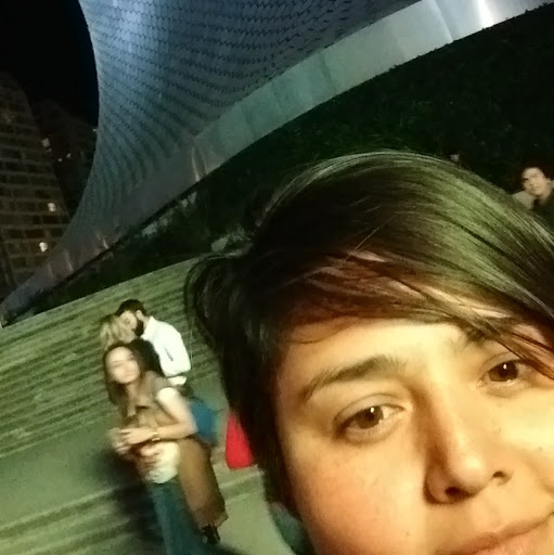 Sharon Navarro Photo 11
