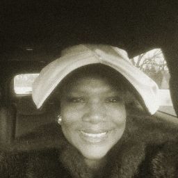 Lisa Caston Photo 9